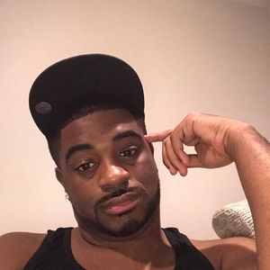 Meet your Posher, Artez